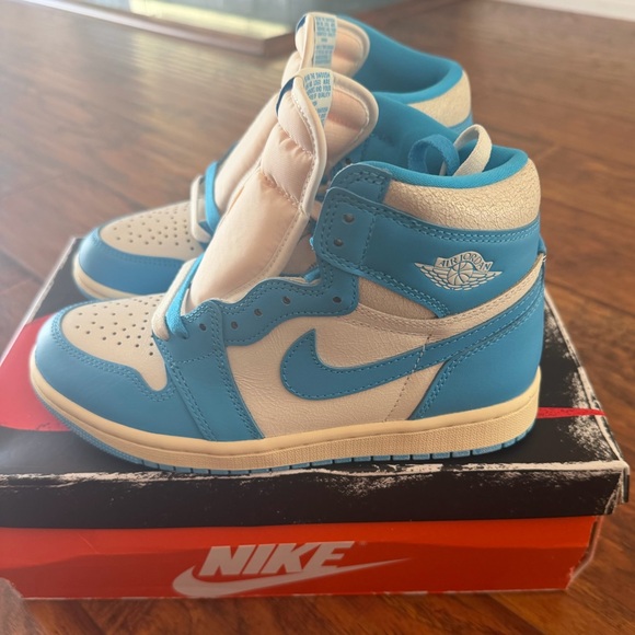 Hightop Dunks - Picture 4 of 8